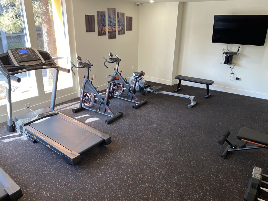 662 Kelton Gym - Treadmills, Bikes & Flatscreen TV - 662 Kelton Ave