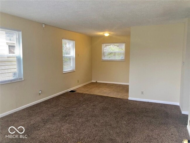 Building Photo - 3516 N Hawthorne Ln