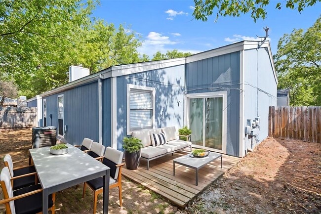 Building Photo - 6203 Okner Ln