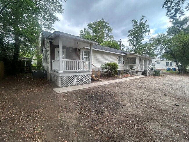 Building Photo - Historic Cayce/West Columbia Affordable  Duplex