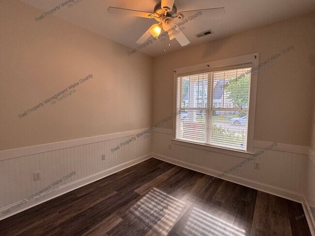 Building Photo - 10908 Connally Ln