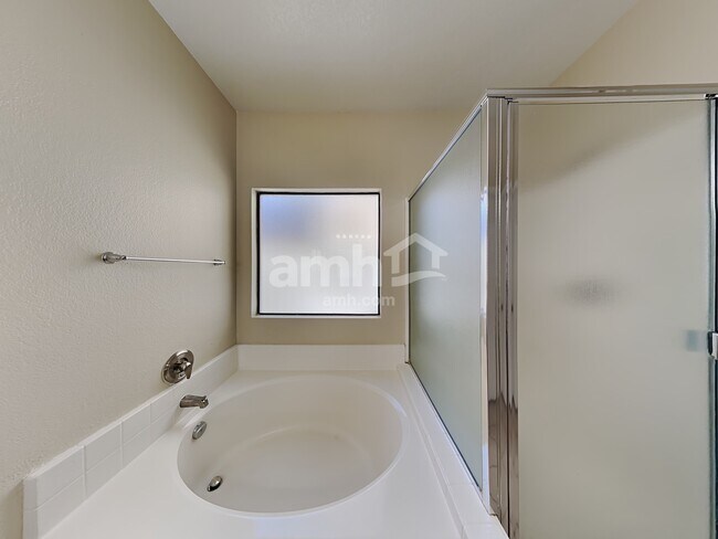 Building Photo - 8746 W Cherry Hills Dr