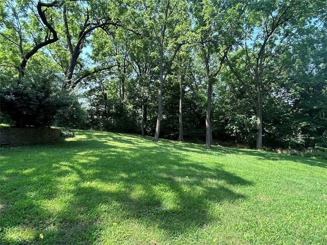 Building Photo - 1055 Pollard Ave