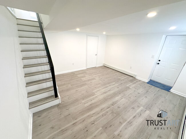 Building Photo - 3 Bedroom house in Oxford Circle, North Ea...