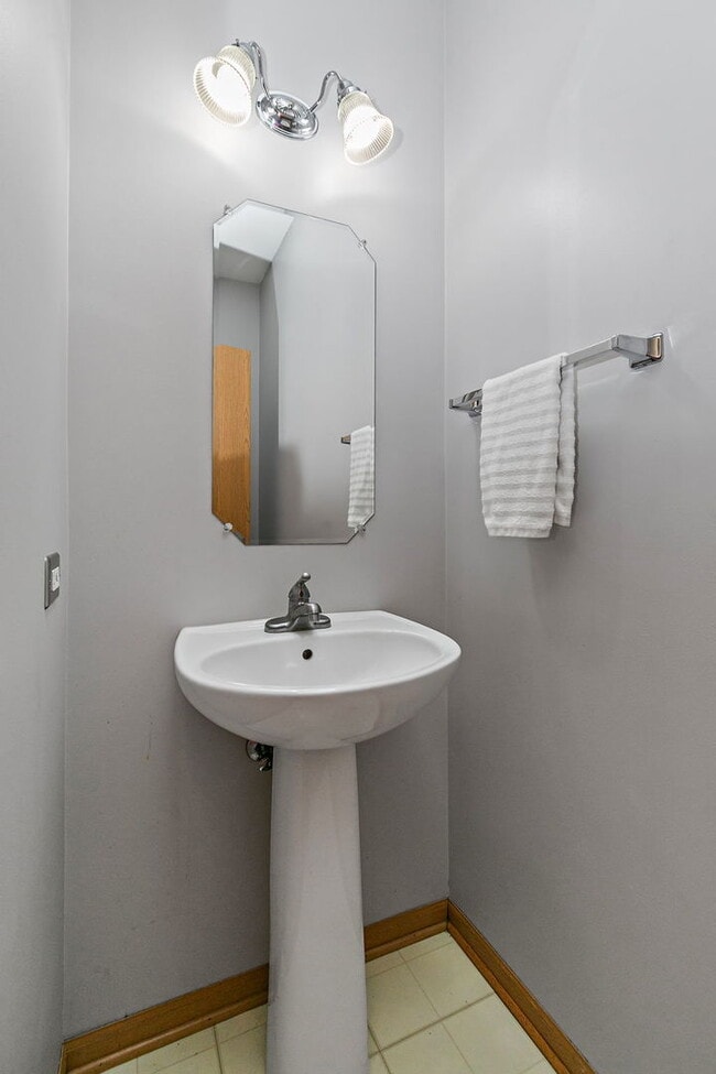 Building Photo - 614 Littleton Trail