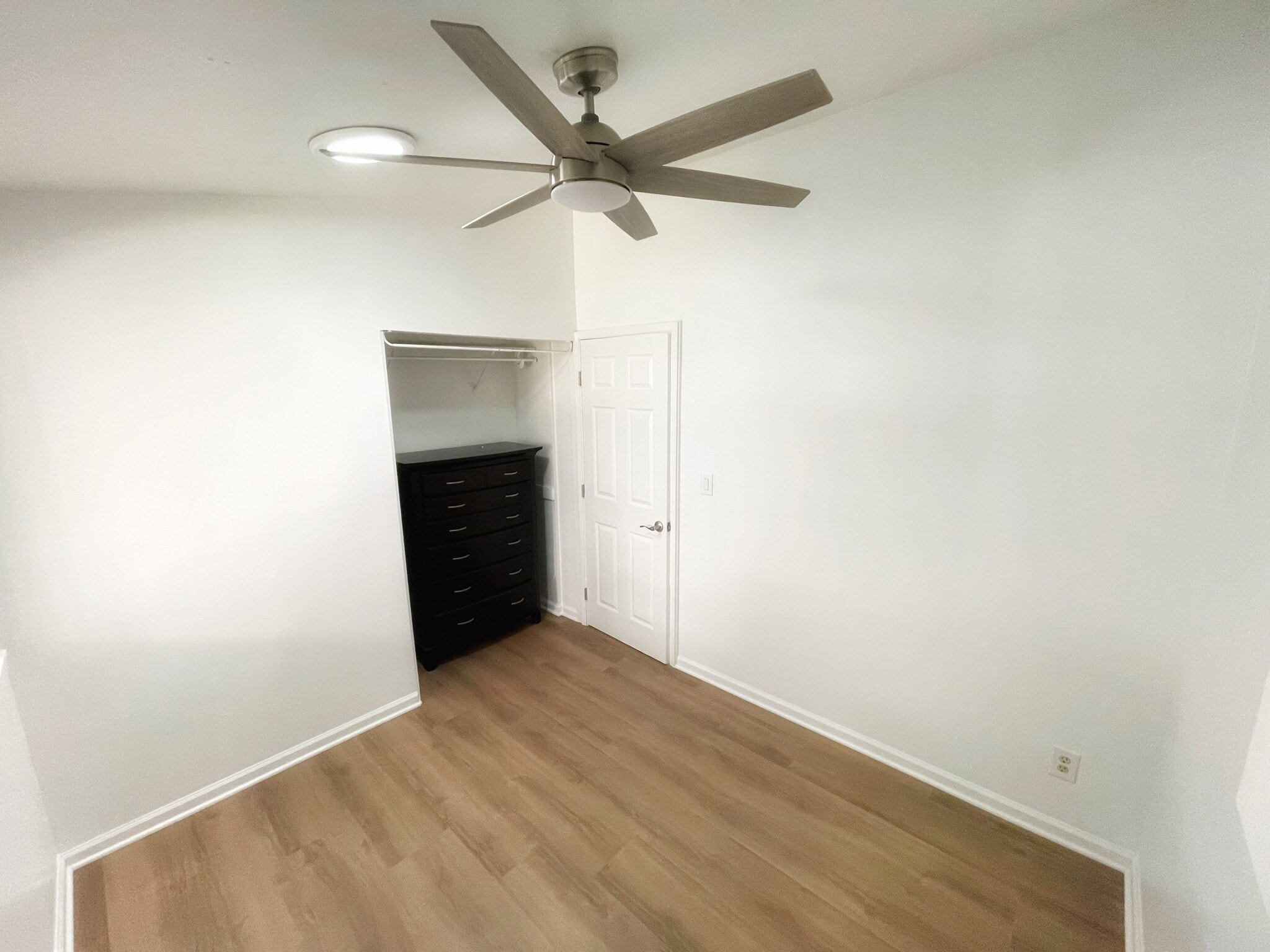 Bedroom - 8976 Hammond Dr