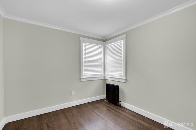 Building Photo - 20 Burnet St