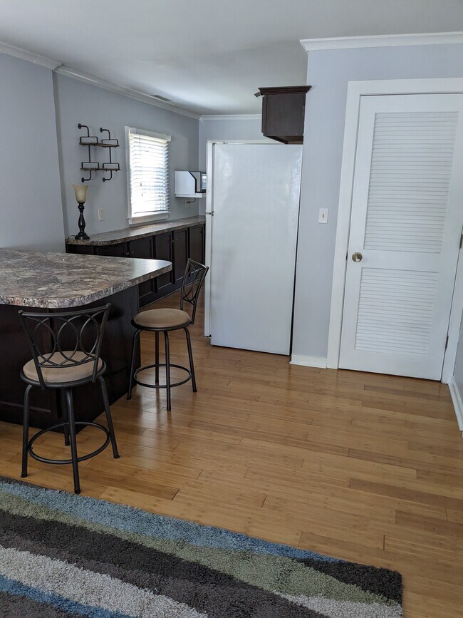 Building Photo - 227 S 9th St