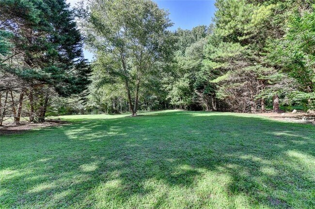 Building Photo - 355 Gaines Oak Way