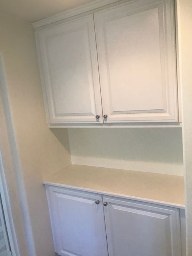 Building Photo - Ready Now! Beautiful Gated Riverside 4bed 2.5bath Home!!