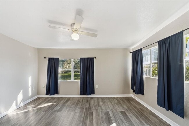 Building Photo - 40542 W 3rd Ave