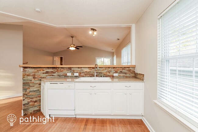 Building Photo - 110 Creeks End Circle, Mills River, NC, 28759