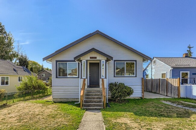 Primary Photo - 3bed/1bath Home in Great North Everett Nei...