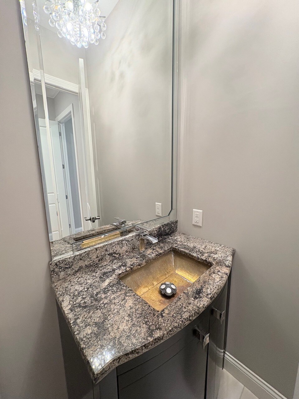 2nd bath - 4300 McPherson Ave
