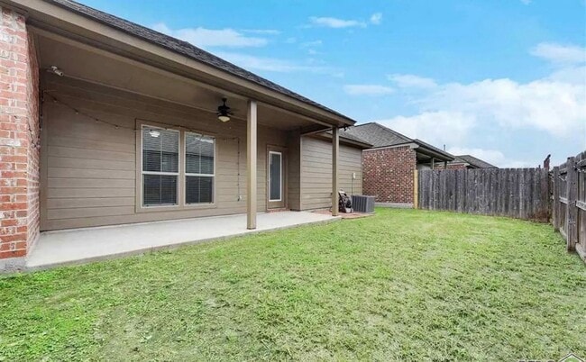 Building Photo - 7853 Seville Ct