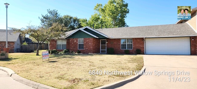 Primary Photo - 6840 NW Willow Springs Dr