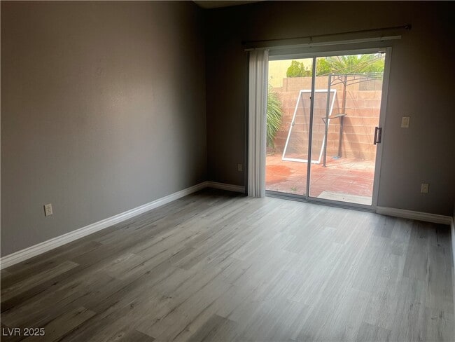 Building Photo - 9688 Emeraude Ave