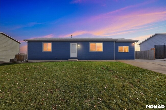 Building Photo - 4448 Lake Mead Dr