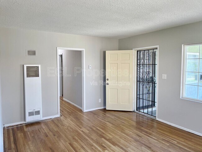 Building Photo - 11535 Sylvan St