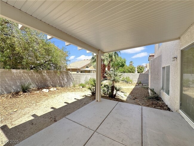 Building Photo - 8700 Raindrop Canyon Ave