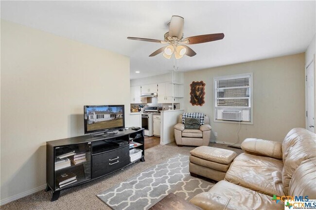 Building Photo - 1902 S 9th St