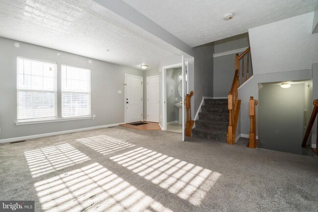 Building Photo - 5224 Leavers Ct