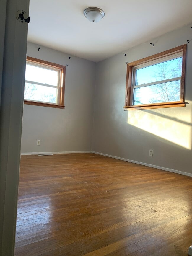 Building Photo - 18342 Clairmont Dr