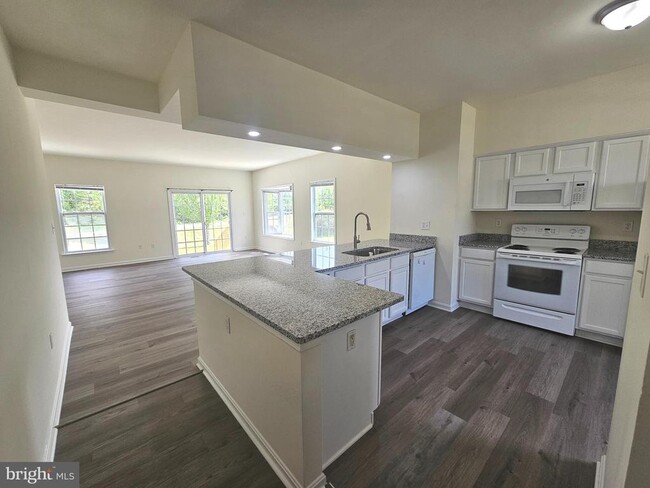 Building Photo - 124 Bay Hill Ln