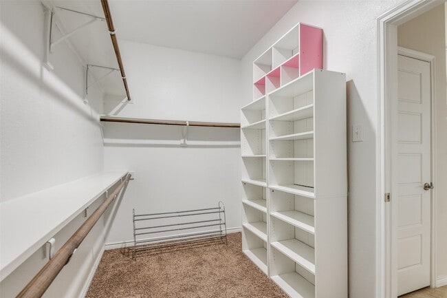 Building Photo - 905 Philadelphia St