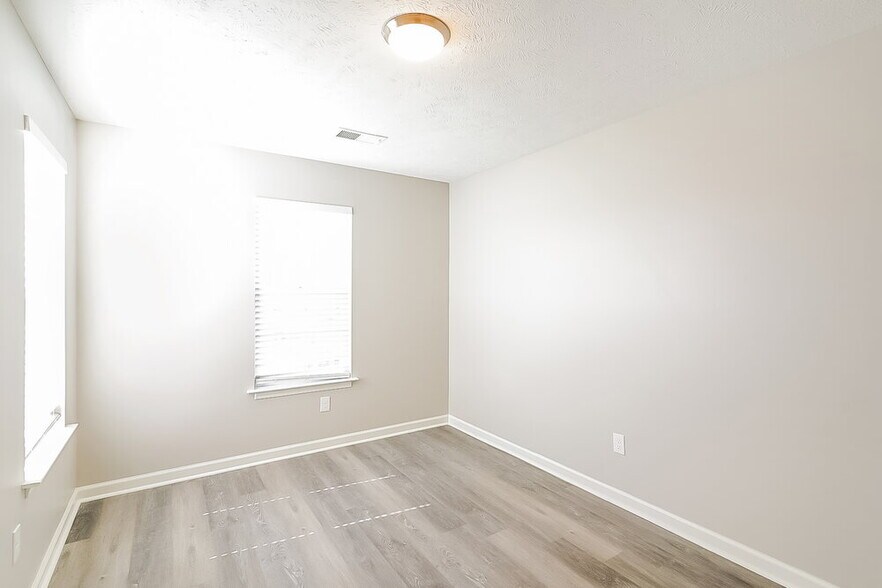 Building Photo - 2701 Pepperdine Dr