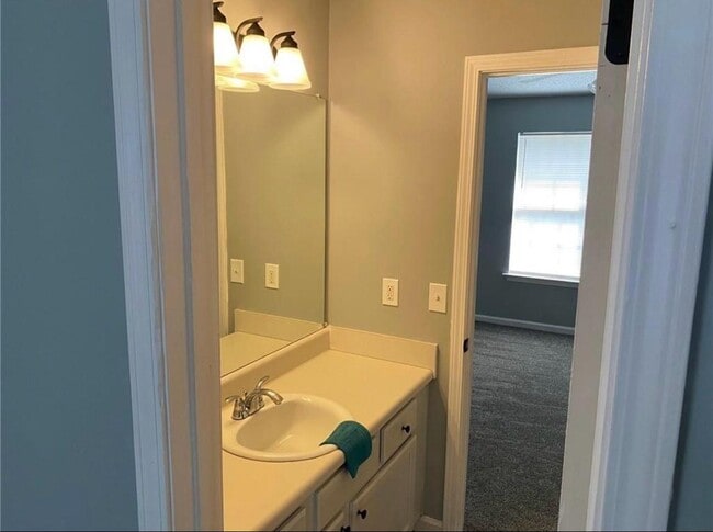 Building Photo - 6 Princeton Pl Dr