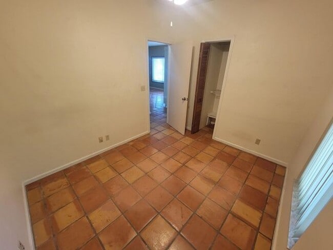 Building Photo - 6223 Allen St