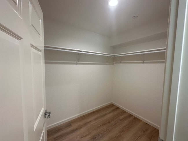 Building Photo - Newly Renovated 3 Bedroom 2 Bathroom Close to Town