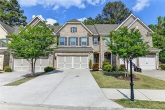 Building Photo - 7245 Heritage Oak Ct