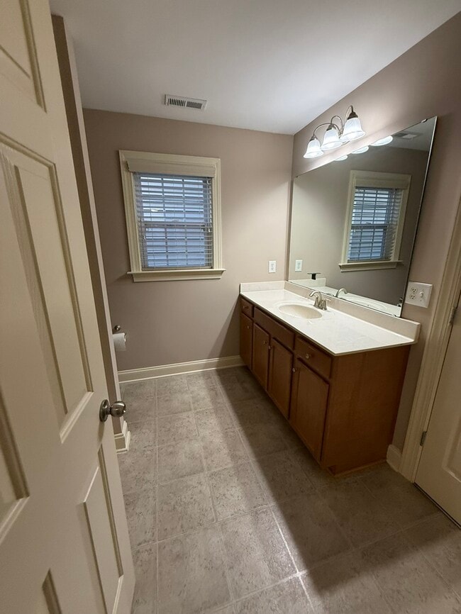 Building Photo - HUGE 5 Bedroom 3 Stroy Home with Fenced in...