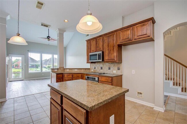 Building Photo - 18015 Darling Point Ct