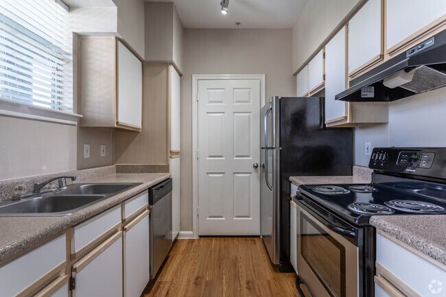 Building Photo - Step In, Save Today