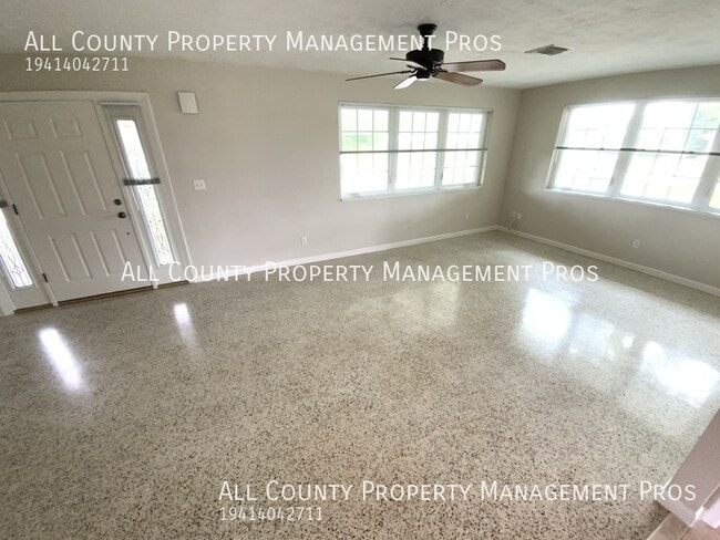 Building Photo - 3230 Betty Dr