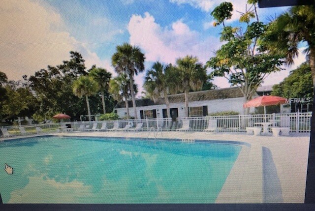 Building Photo - 4504 3rd St Cir W