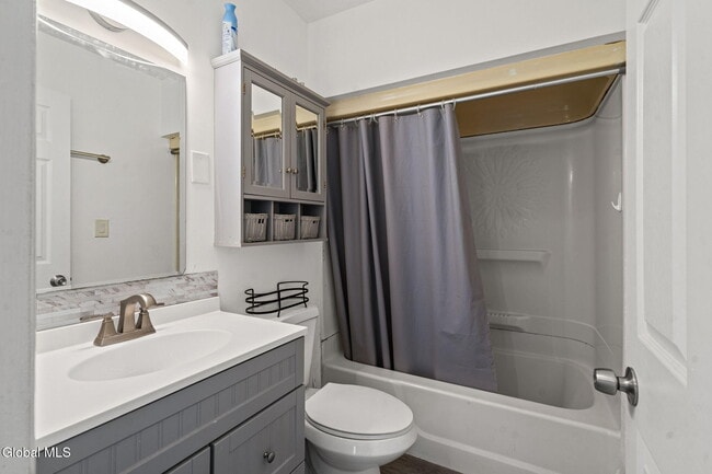 Building Photo - 234 Osborne Rd