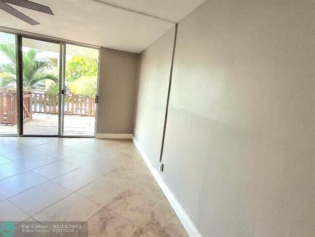 Building Photo - 1421 S Ocean Blvd