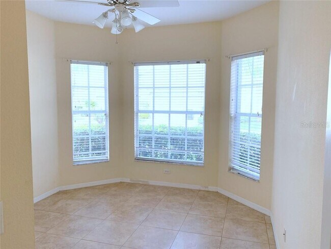Building Photo - 10126 Mowry Ln