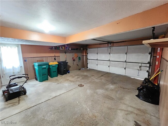 Building Photo - 5650 Cascade Ct
