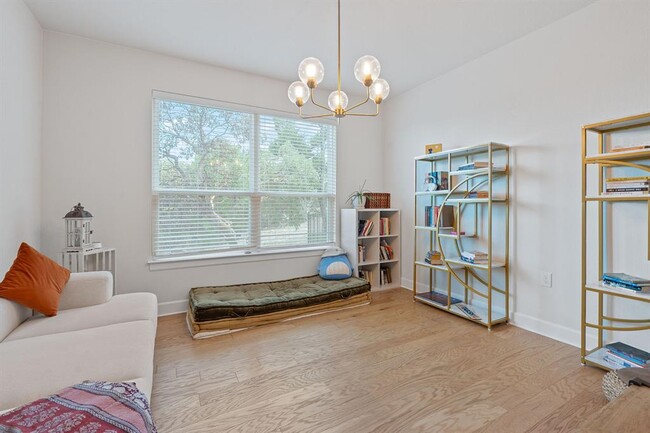 Building Photo - 104 Majestic Arroyo Way