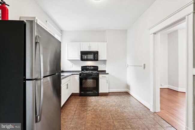 Building Photo - 150 Seaton Pl NW