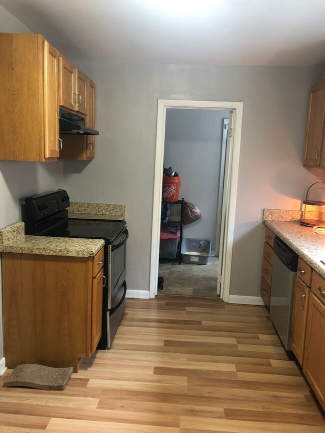 Building Photo - Cozy Cottage in Waverly Belmont Neighborho...