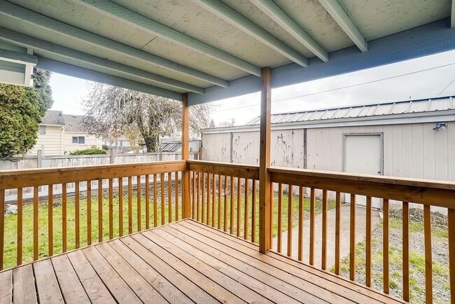 Building Photo - Updated 2BR Home in Marysville – Spacious Garage, Decks & RV Parking!