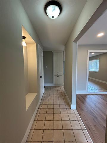 Building Photo - 5556 Mac Arthur Dr