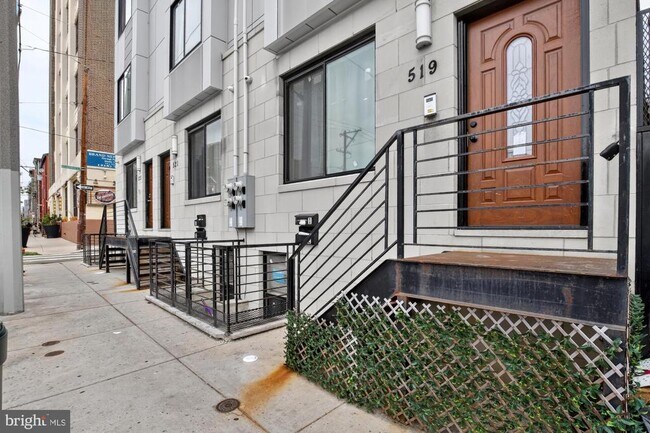 Building Photo - 519 N 11th St