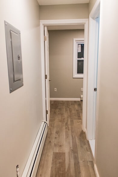 Building Photo - 11 Spring St Apt A